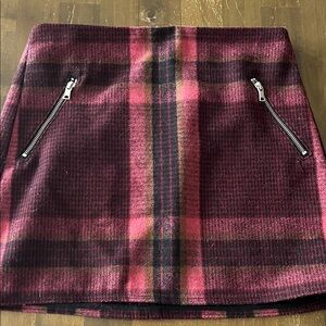 Gap 2 Plaid Pink and Black Skirt